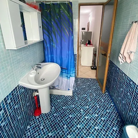 Mateo's Beach House Apartment Golem (Tirana)
